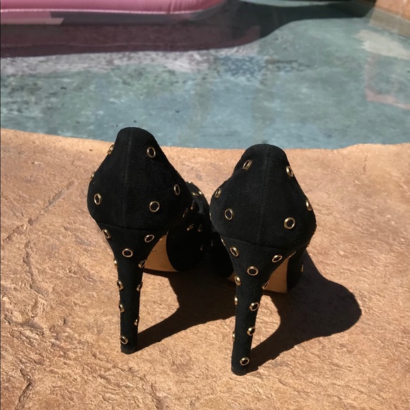 Giuseppe Zanotti Black Suede Grommet Pump - Picture 3 of 8